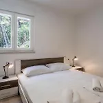 Apartman Beautiful In Dingac With Wifi *