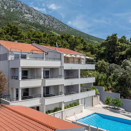 Beautiful In Dingac With Swimming Pool Appartement *