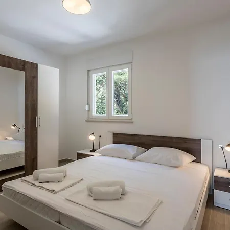 Beautiful In Dingac With Swimming Pool Gornji Dingač