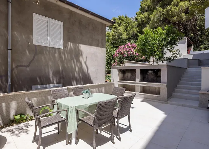 Beautiful In Dingac With Swimming Pool Gornji Dingač