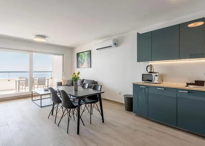 Beautiful In Dingac With Swimming Pool * Gornji Dingač